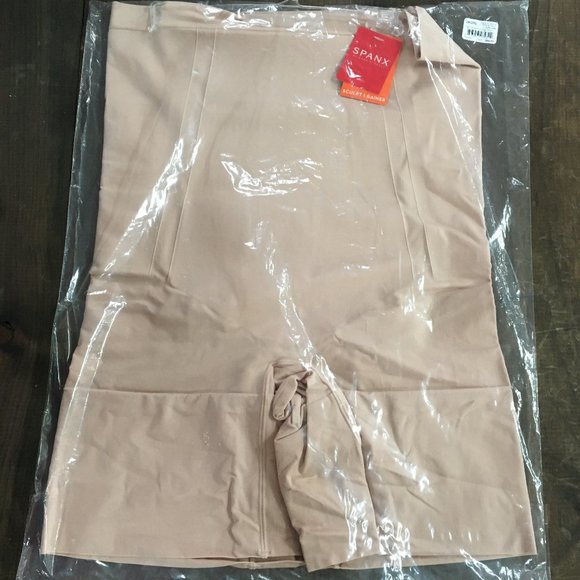 SPANX High Waisted Mid Thigh Short Bodysuit - Picture 6 of 16